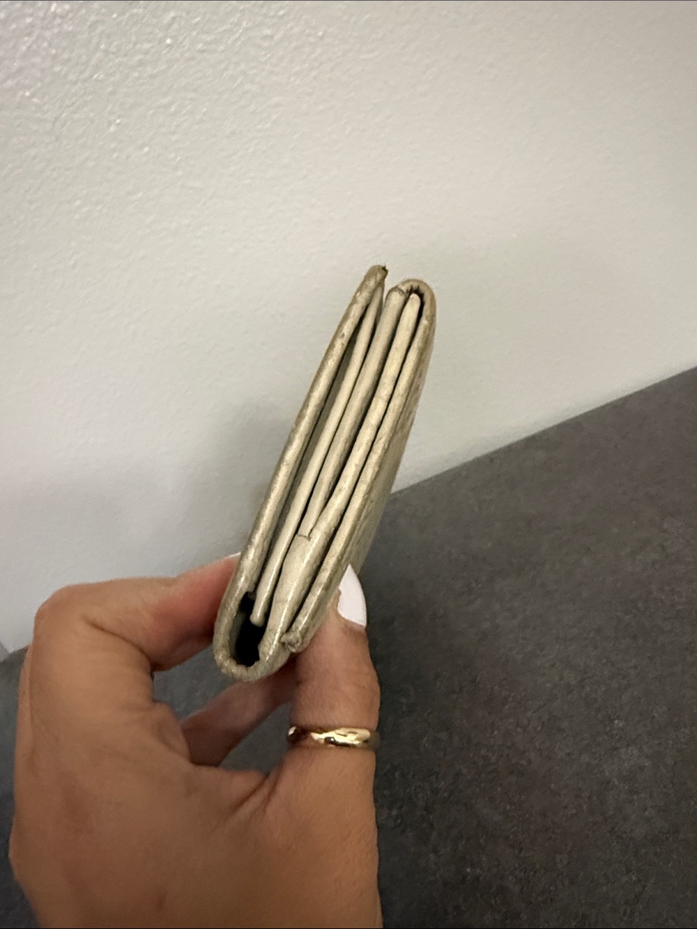 Gucci Beige Monogram Continental Wallet junk - Picture 5 of 9